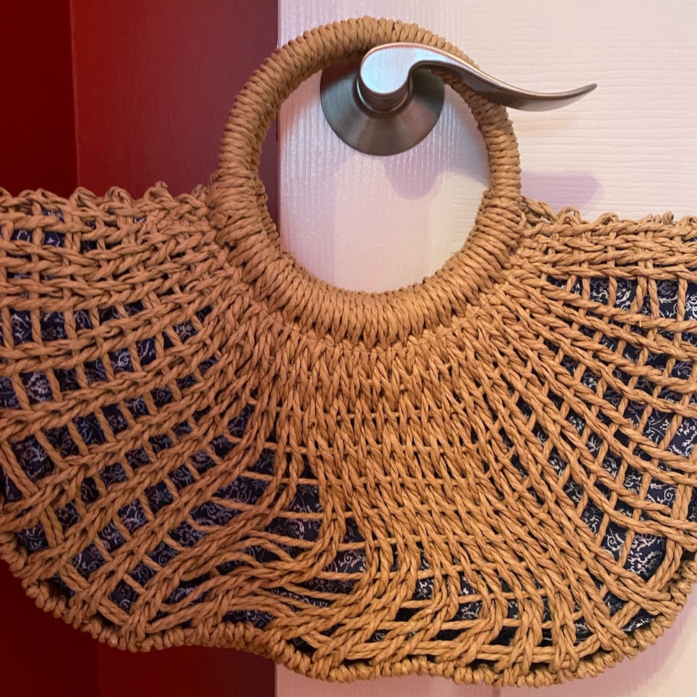 Summer tote- very cute with handle